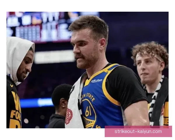 罗梅罗硬汉风格逐渐被认可，防守表现持续提升引人关注