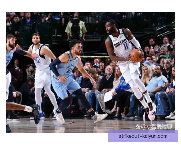 卡瓦尼持续提升影响力，展现出在场上的领导能力与稳定表现。